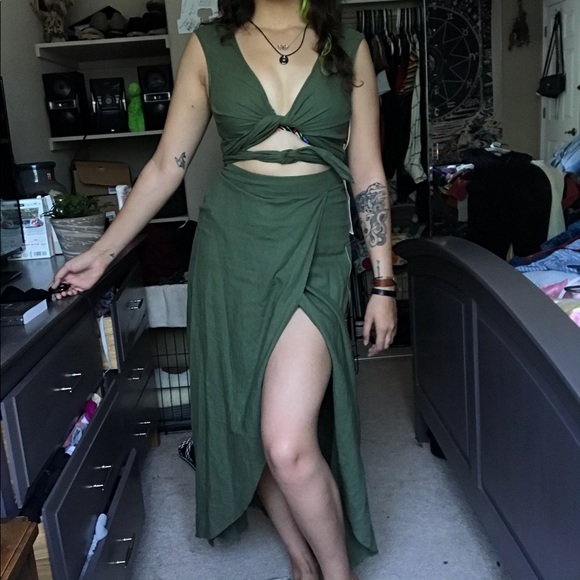 New York & Company Dresses & Skirts - Happy X Nature Kate Hudson tie dress.